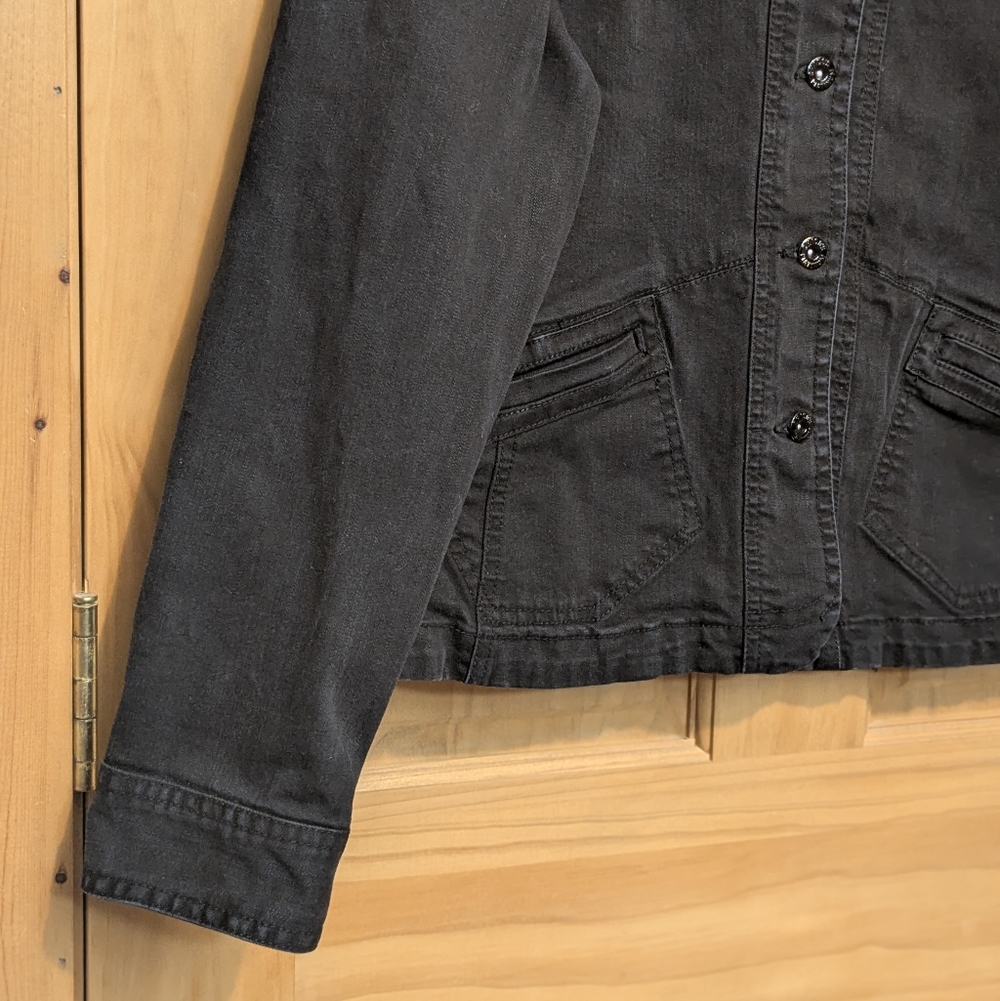 Chico’s Platinum Black Denim Jacket Women’s Sz 2 Large Fall Winter Classic Comfy - Picture 3 of 12